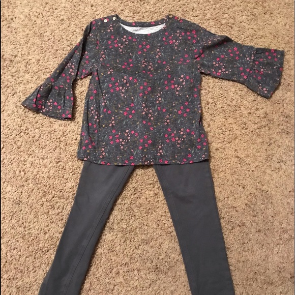 Little girls outfit - Picture 1 of 4
